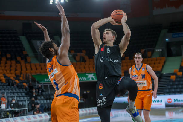 德拉富恩特 德拉富恩特